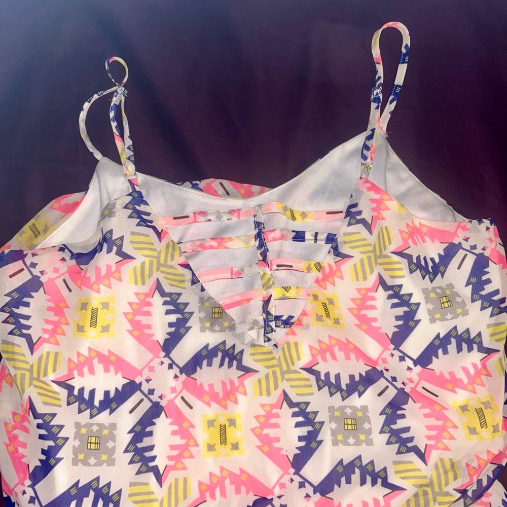 CURE Geometric Romper with Inner Lining - Picture 2 of 6